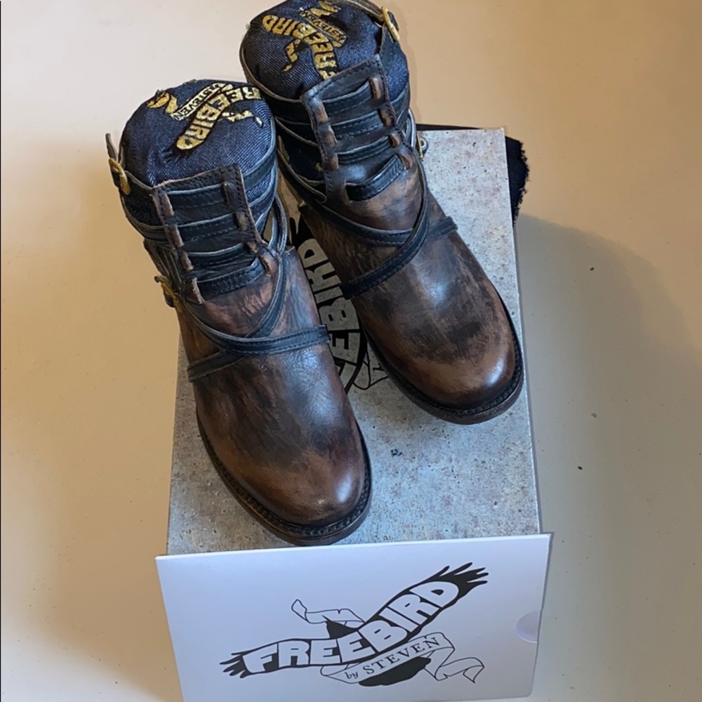 Freebird by Steven Stair Black and Brown Ankle Boots - Picture 3 of 10